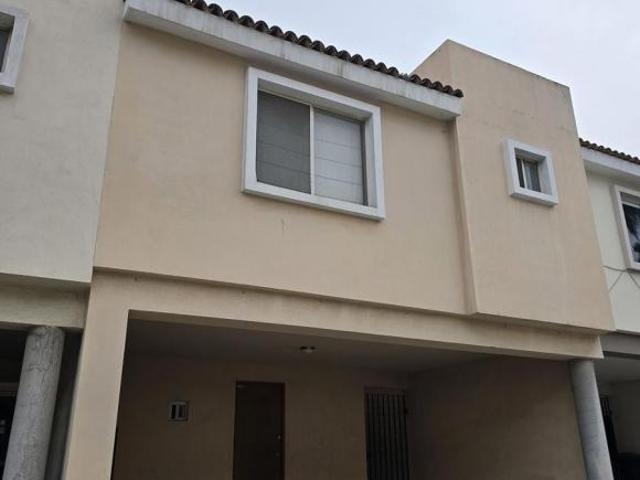 Casa en condominio en Santa Catarina