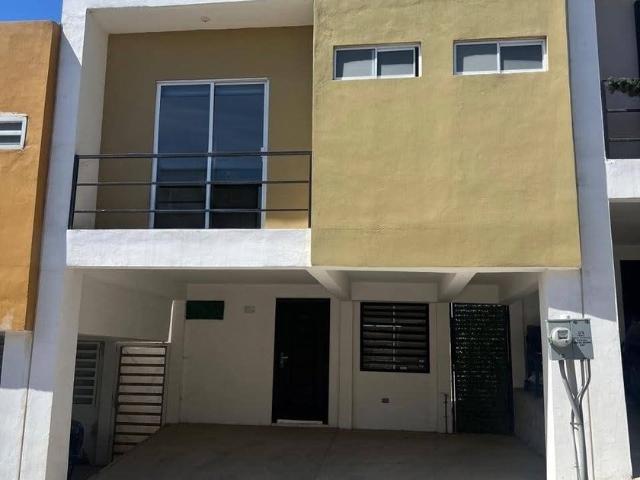 Casa en condominio en renta Colinas De California, Tijuana