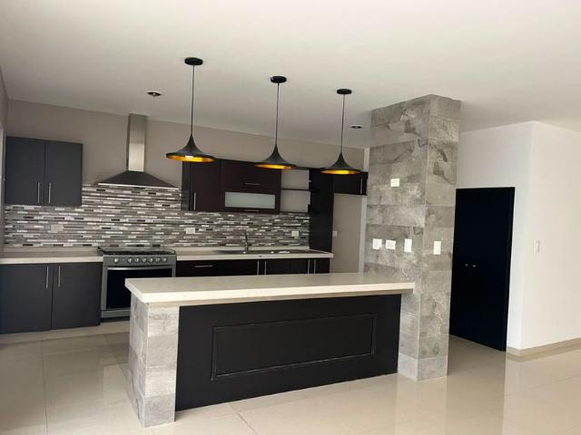 Casa en condominio en renta Condominio Ruscello Avenida Eugenio Garza Sada, Pocitos, Jesús María, Aguascalientes, México