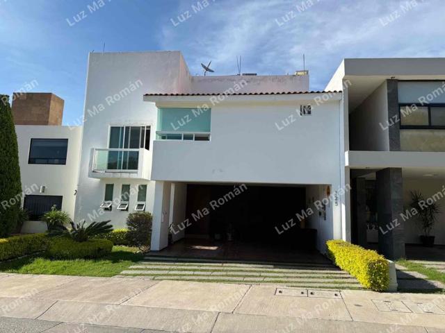 Casa en condominio en renta Calle Paseo Del Mirador, Fraccionamiento Miravalle, San Luis Potosí, Municipio De San Luis Potosí, San Luis Potosí, 78214, México