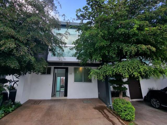 Casa en condominio en renta Ciudad Bugambilia, Zapopan, Jalisco
