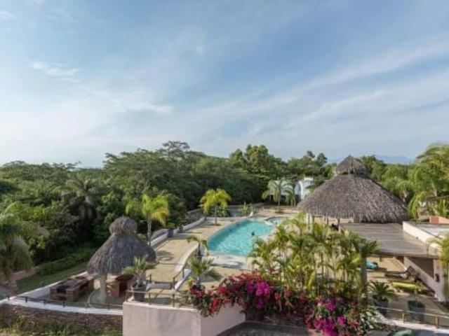 Casa en condominio en Renta Amueblada Fracc. Refugio Laguna