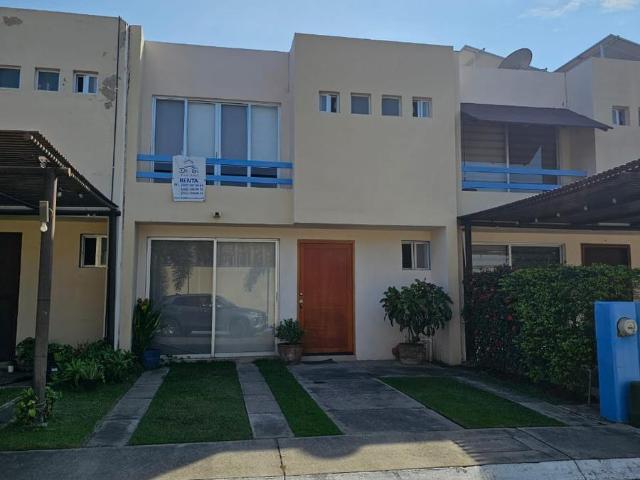 Casa en condominio en Renta Amueblada Fraccionamiento Bahia Azul