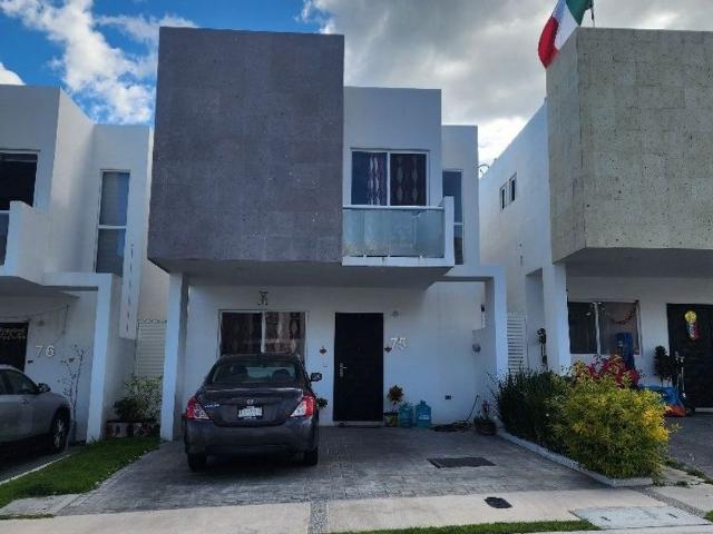 Casa en condominio en renta Anillo Vial Fray Junípero Serra, Querétaro, México