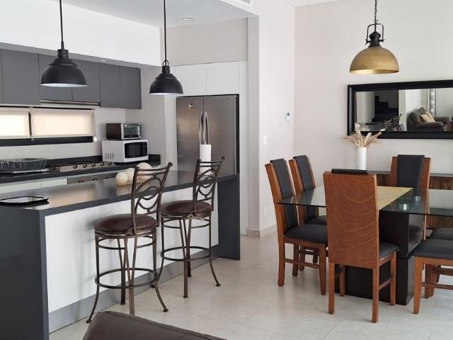 Casa en condominio en renta Avenida Kukulkán, Zona Hotelera, Cancún, Benito Juárez, Quintana Roo, 77500, Mex