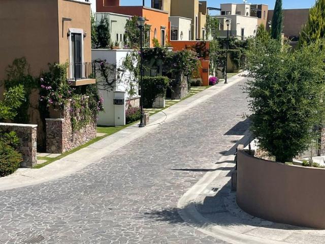 Casa en condominio en renta Avenida San Rafael, San Miguel De Allende, Guanajuato, 37897, Mex