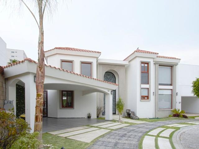 Casa en condominio en renta Boulevard De Los Reyes, Pueblo De San Bernardino Tlaxcalancingo, San Andrés Cholula, Puebla, 72830, Mex