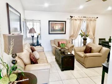 Casa en condominio en renta Boulevard Juan Navarrete, Fraccionamiento Obispos, Hermosillo, Sonora, 83240, Mex