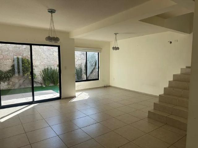 Casa en condominio en renta Delegación Felipe Carrillo Puerto, El Nabo, Municipio De Querétaro, Querétaro, 76226, México