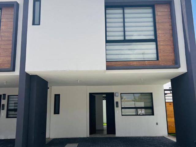 Casa en condominio en Renta en Fraccionamiento Paseo Arboleda, Toluca