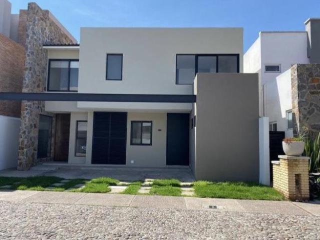 Casa en condominio en renta en Jurica