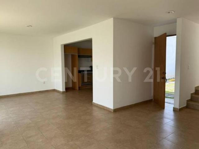 Casa en Condominio en Renta en Santa María, San Mateo Atenco, Estado de México