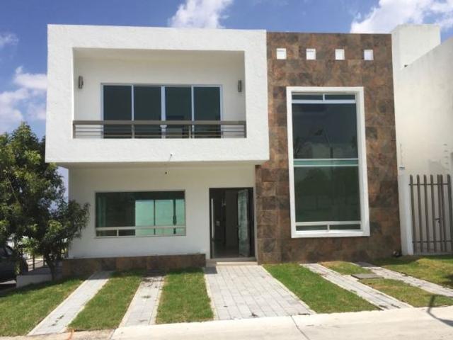 Casa en condominio en renta El Condado, El Pueblito, Querétaro, México