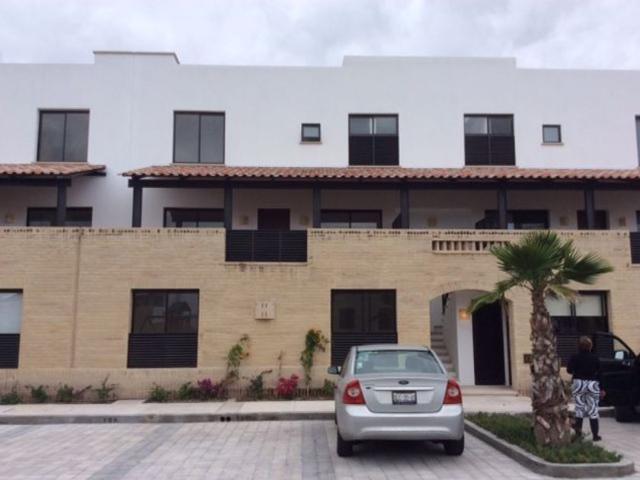 Casa en condominio en renta El Refugio, Querétaro, México