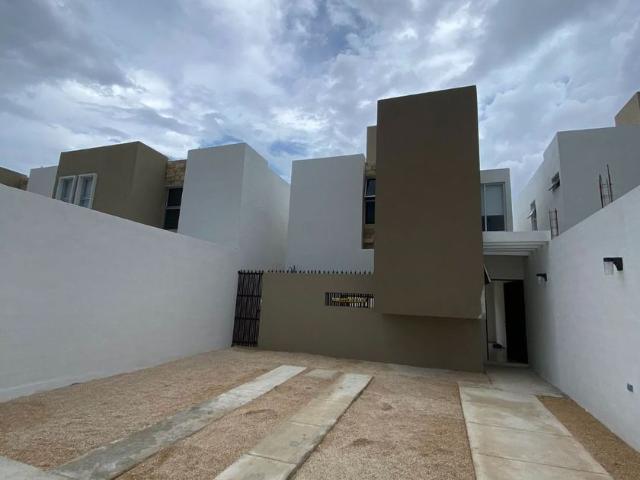 Casa en condominio en renta Habitare, San Antonio Hool Lt Número 124, Residencial Habitare, Mérida, Yucatán, México