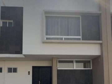 Casa en condominio en renta Hacienda Del Valle Ii, Toluca