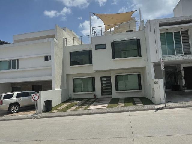 Casa en condominio en renta Lucépolis Coto Club, El Marqués, Querétaro, Mex