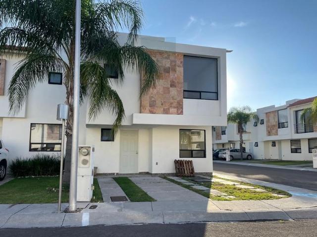 Casa en condominio en renta Sonterra, Delegación Felipe Carrillo Puerto, Municipio De Querétaro, Querétaro, 76116, México