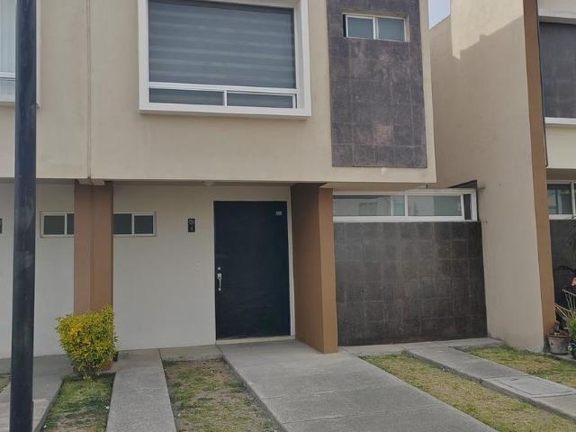 Casa en condominio en renta San Mateo Otzacatipan, Toluca