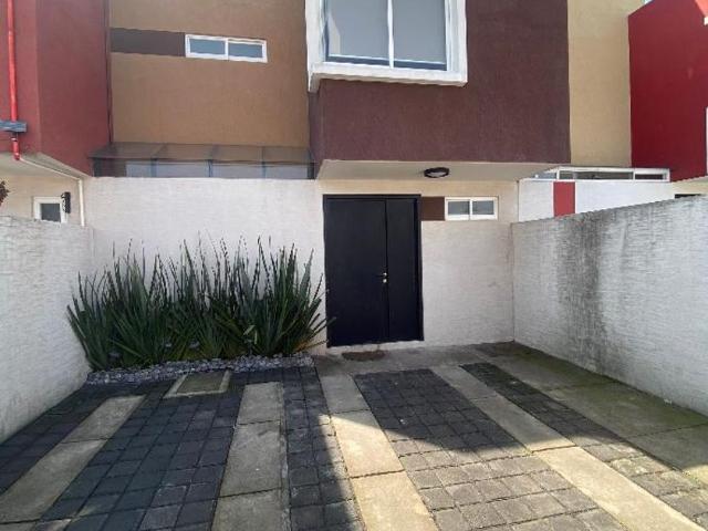 Casa en condominio en renta San Mateo Otzacatipan, Toluca
