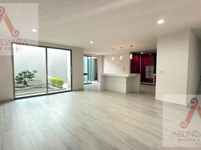 Casa en condominio en renta San Mateo Otzacatipan, Toluca
