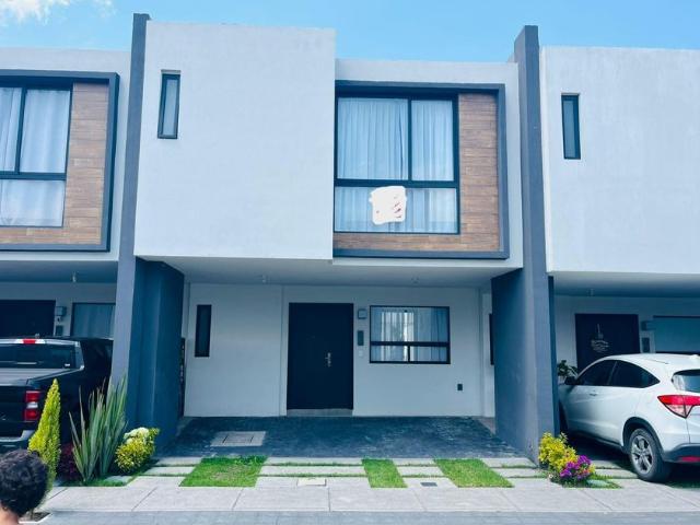 Casa en condominio en renta San Mateo Otzacatipan, Toluca