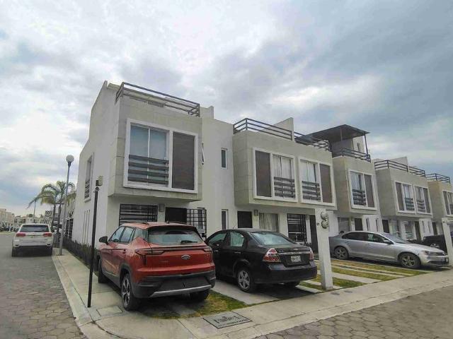 Casa en condominio en renta San Francisco Ocotlán, Puebla, México