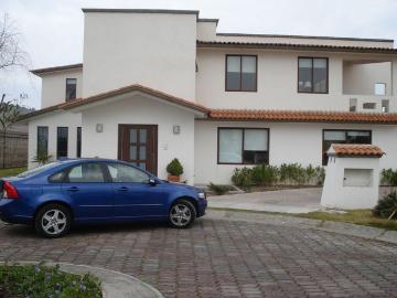 Casa en condominio en renta San Luis Mextepec, Zinacantepec