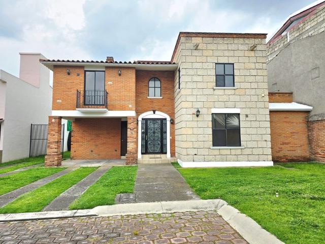 Casa en condominio en renta San Lorenzo Coacalco, Metepec