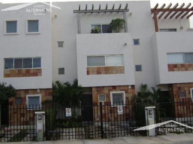Casa en condominio en renta Supermanzana 19, Cancún