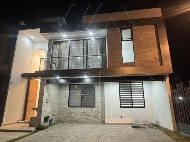 Casa en condominio en renta Paseo Lluvia De Oro, Parque Metropolitano, Zapopan, Jalisco, México