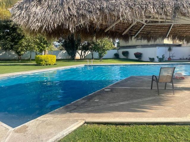 Casa en condominio en renta Pueblo Santiago Tepetlapa, Tepoztlán