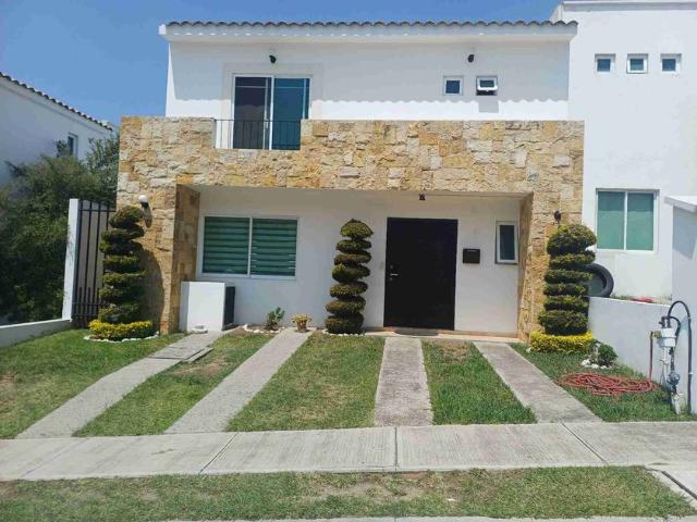 Casa en condominio en renta Rojizo 124, Lomas De Angelópolis, San Bernardino Tlaxcalancingo, Puebla, México