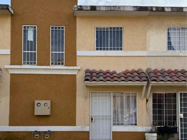 Casa en condominio en renta Real Toscana, Tecámac