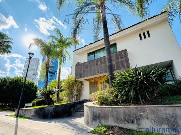 Casa en condominio en renta Real San Bernardo, Zapopan, Jalisco, México
