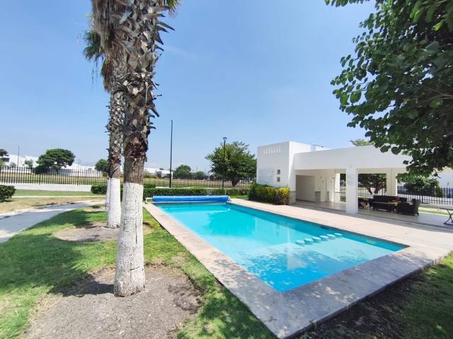 Casa en condominio en renta Tres Cantos Residencial, Circuito Canto Murano, Santiago De Querétaro, Querétaro, México