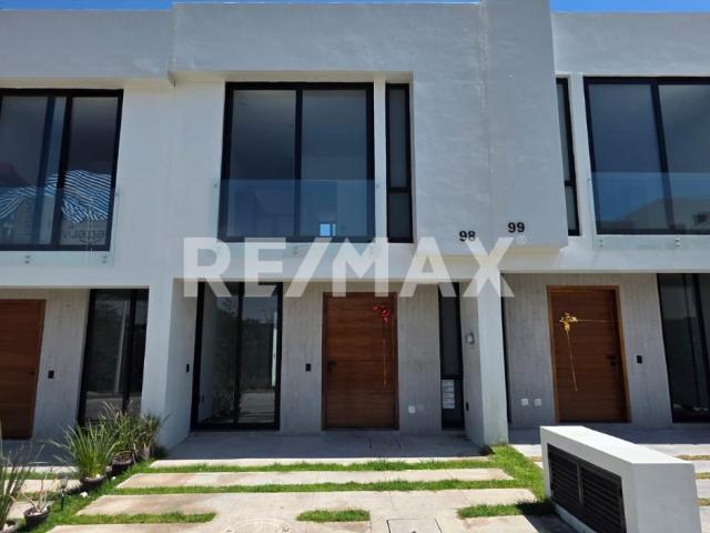 CASA EN CONDOMINIO EN RENTA VALDEPEÑAS
