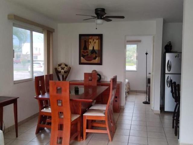 Casa en condominio en VENTA 3 habitaciones, 2 baños completos, 1 estacionamiento