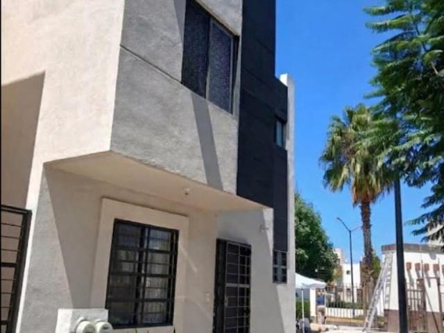 CASA EN CONDOMINIO EN VENTA