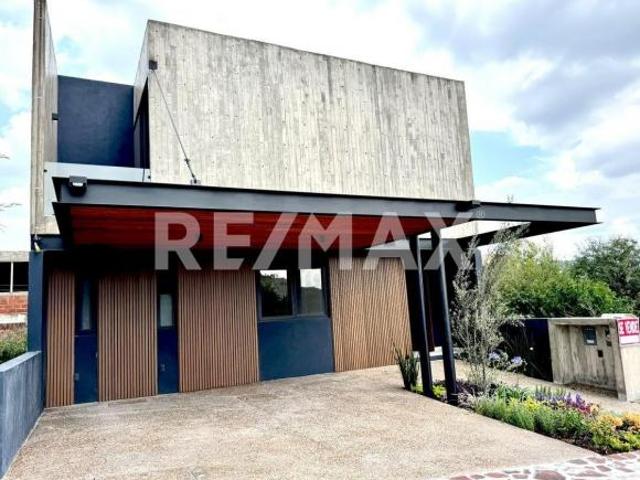 Casa en Venta Altozano el Nuevo Querétaro Frente a Área Verde