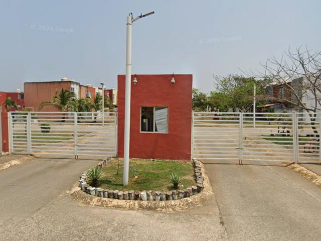 Casa en Condominio en Venta en Coatzacoalcos, Veracruz Oportunidad Habitacional