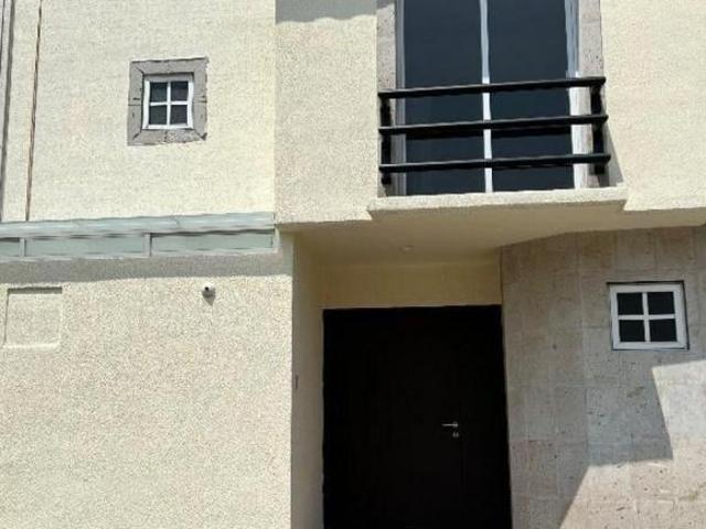 Casa en condominio en venta en Colinas de San José