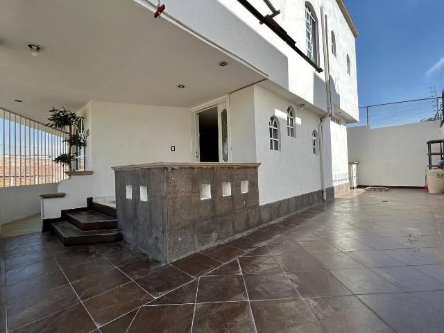 Casa en condominio en Venta en Conjunto Lomas de Vista Hermosa, Toluca