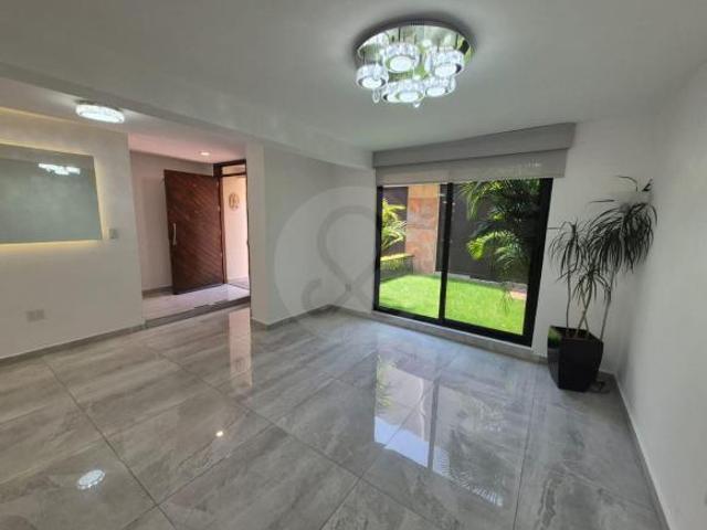 Casa en condominio en venta en Chimalli