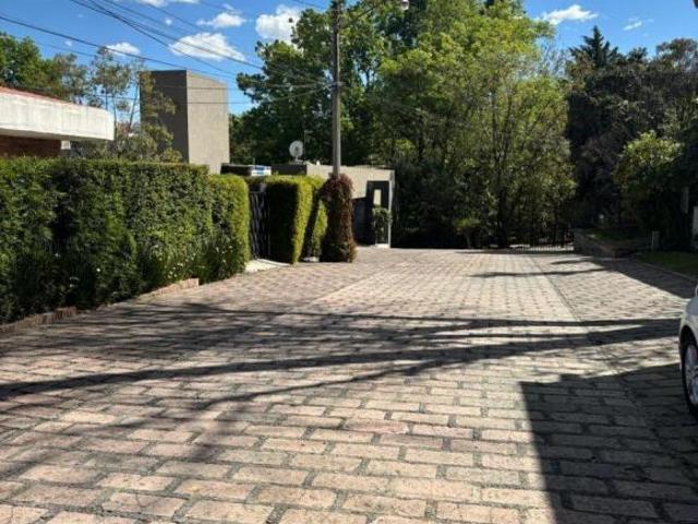 Casa en Condominio en Venta en Av. San Bernanbe