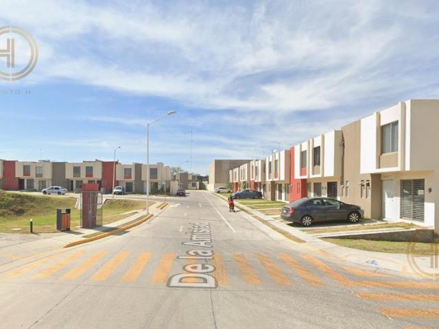 Casa en Condominio en Venta en el Fracc. Los Tr?boles a 25 min de los Arcos de Zapopan, Jalisco