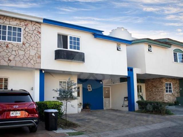 Casa en condominio en venta en Fraccionamiento Nueva Galicia Residencial