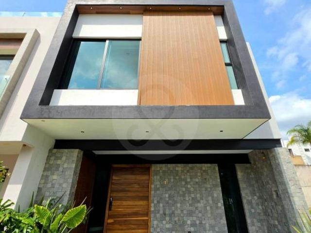 Casa en condominio en venta en Fraccionamiento La Cima