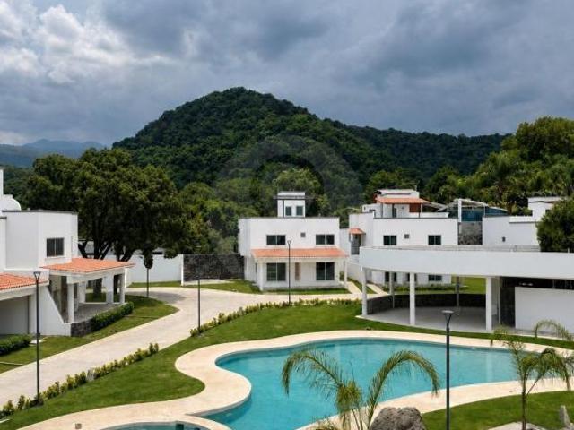 Casa en condominio en venta en Jardines de Ahuatepec