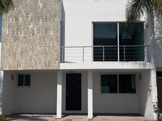 CASA EN CONDOMINIO EN VENTA EN JARDINES DE LA HACIENDA QUERETARO